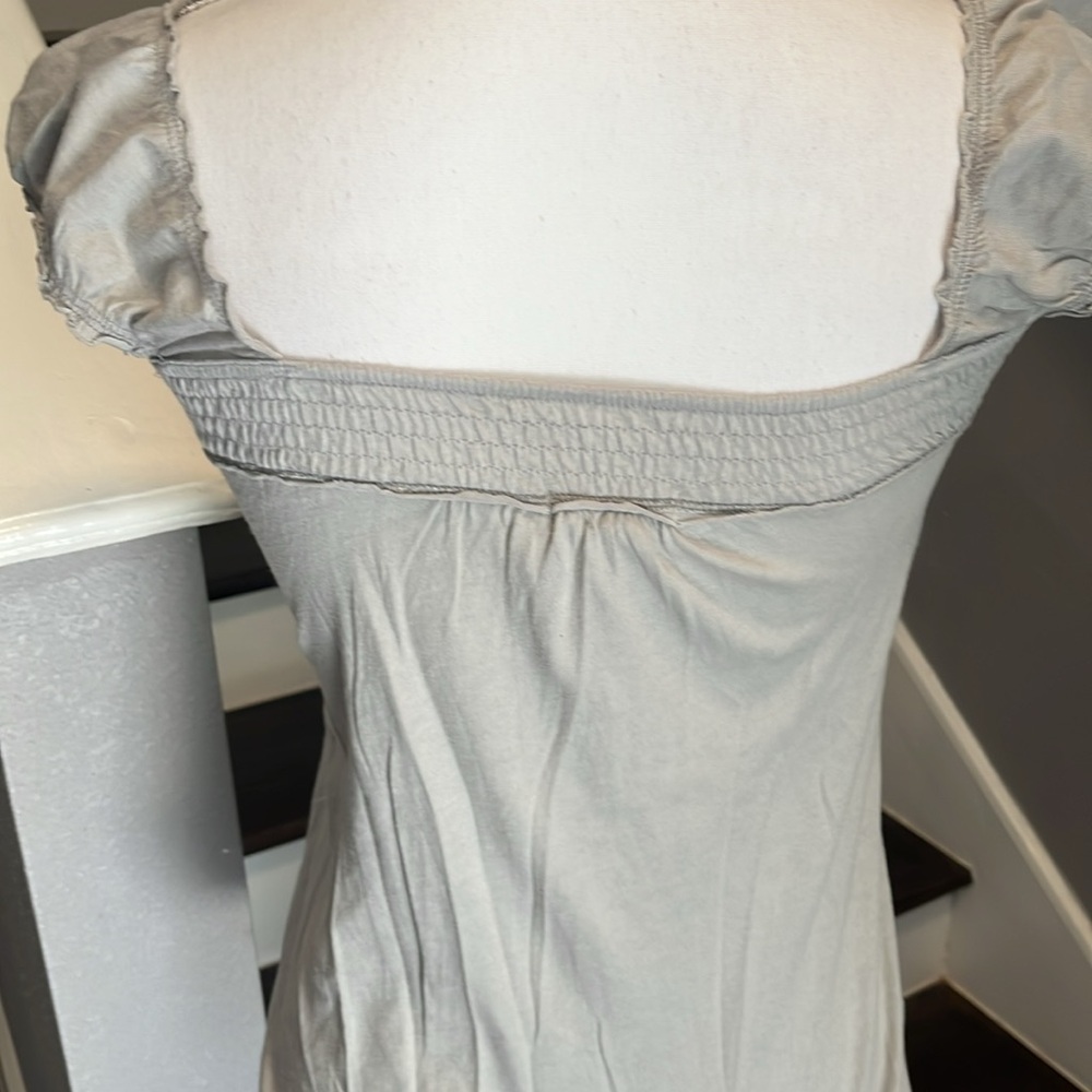 Abercrombie Gray Top with white & Gray front trim. Gathered straps & elastic Lg - Picture 7 of 13